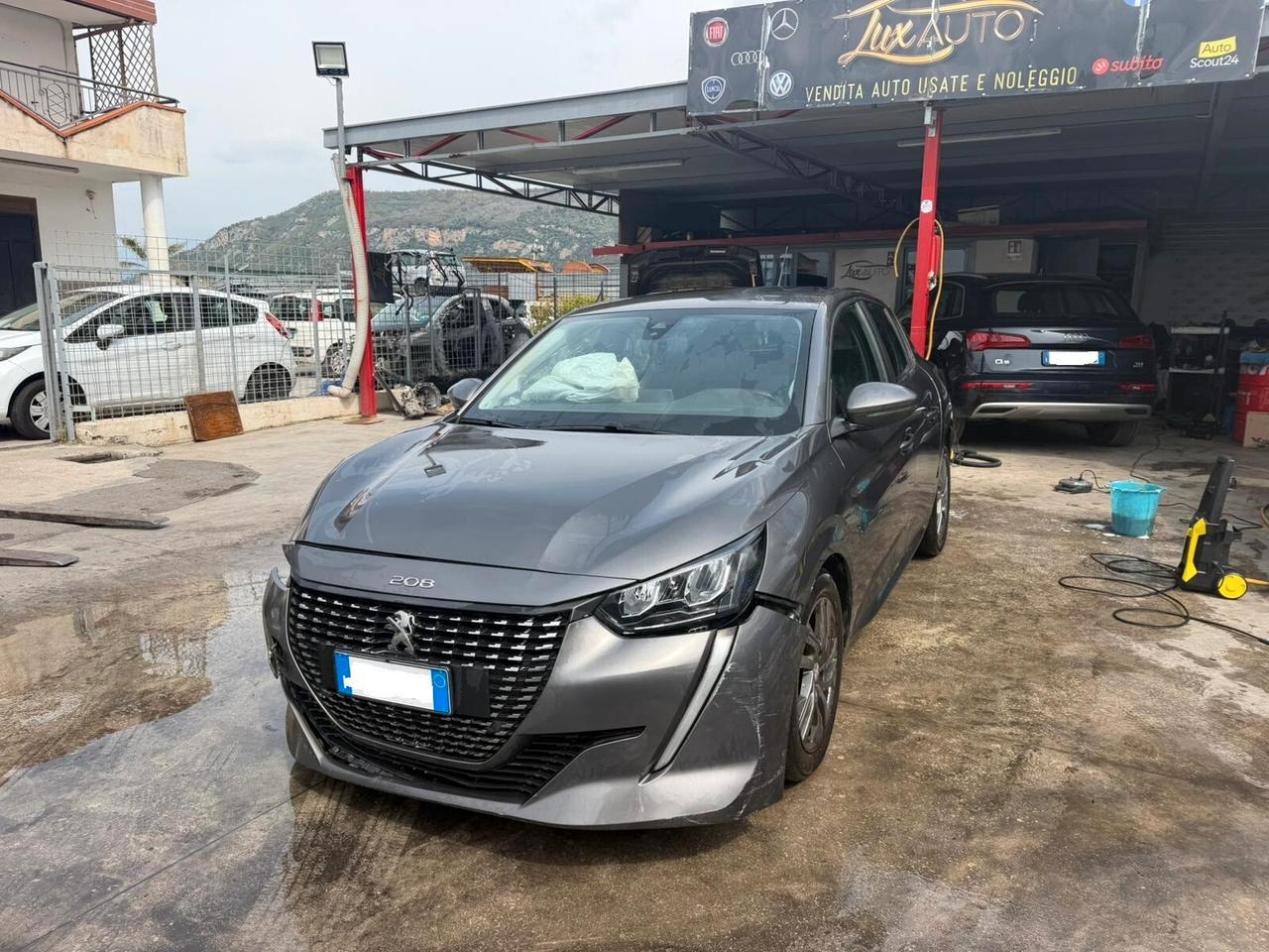 Peugeot 208 sinistrato - 2021