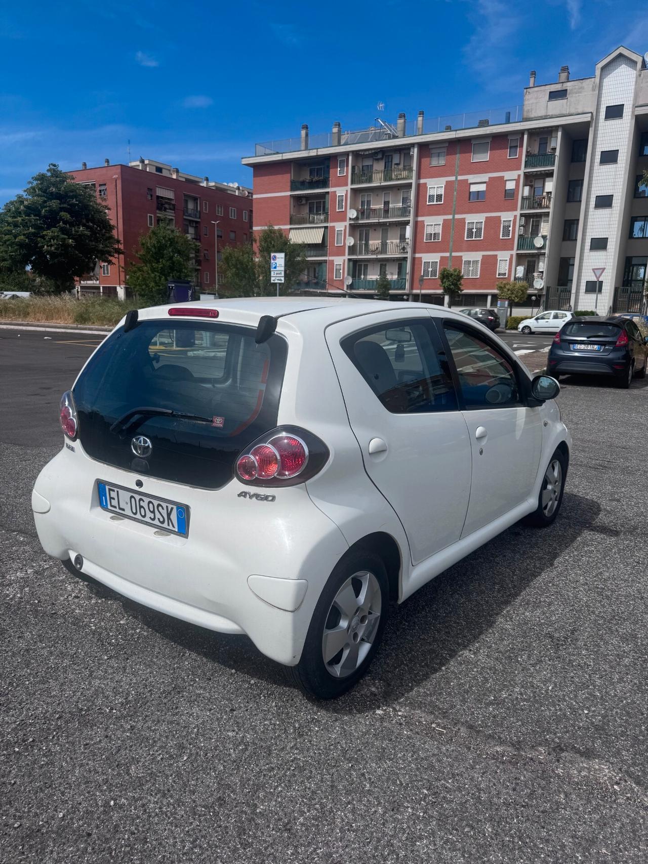 Toyota Aygo 1.0 12V VVT-i 5 porte Sol Connect