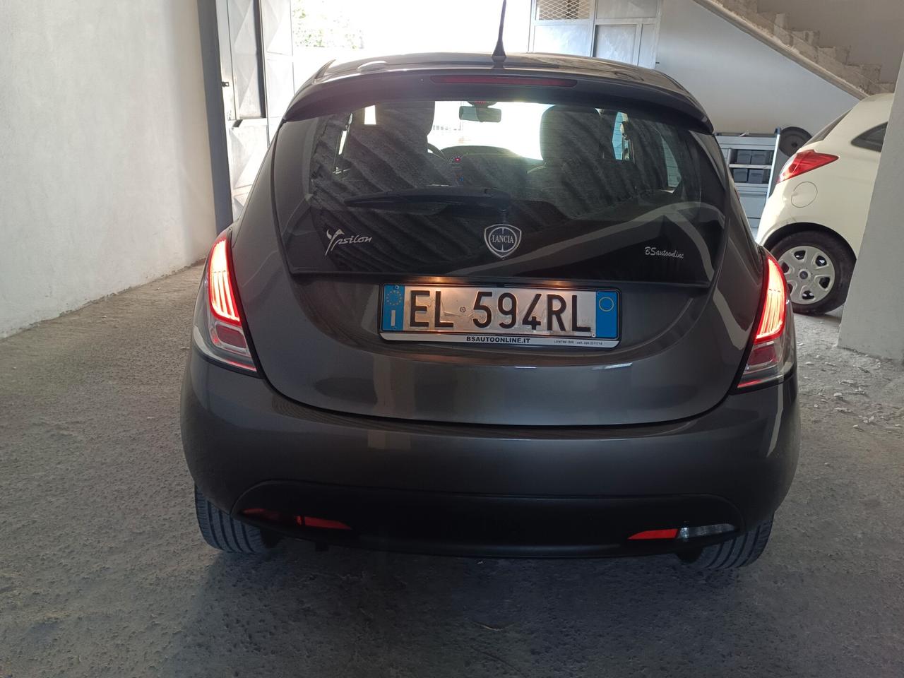 Lancia Ypsilon 1.2 69 CV Unyca