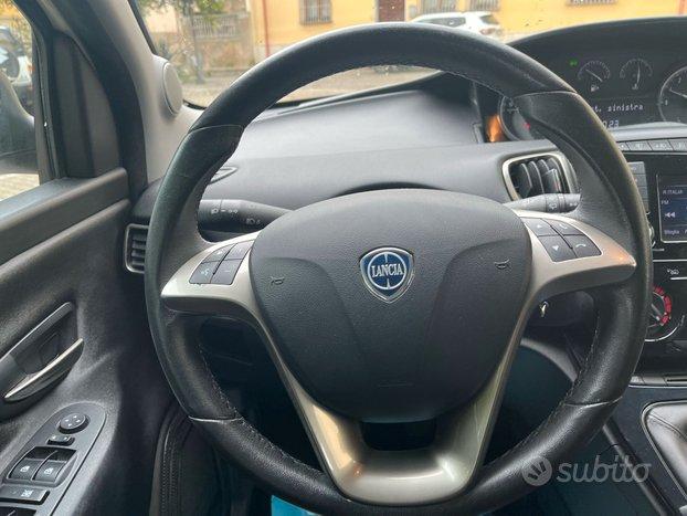 Lancia Ypsilon 1.2 69 CV 5 porte S&S Platinum CV 6