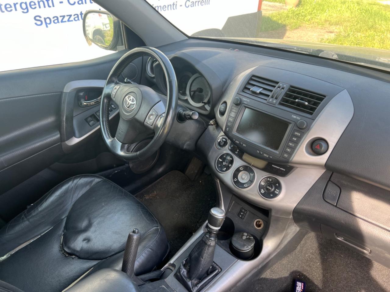 Toyota RAV 4 RAV4 2.2 D-4D 177 CV Sol Plus