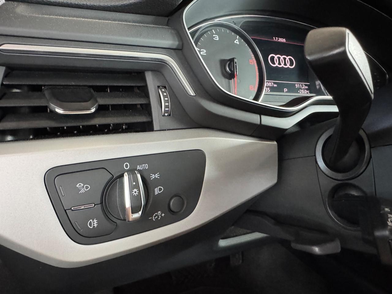 Audi A4 Avant 30 TDI/136 CV S tronic Business Advanced