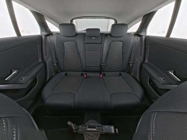 MERCEDES-BENZ CLA 180 Automatic Shooting Brake Progressive Line