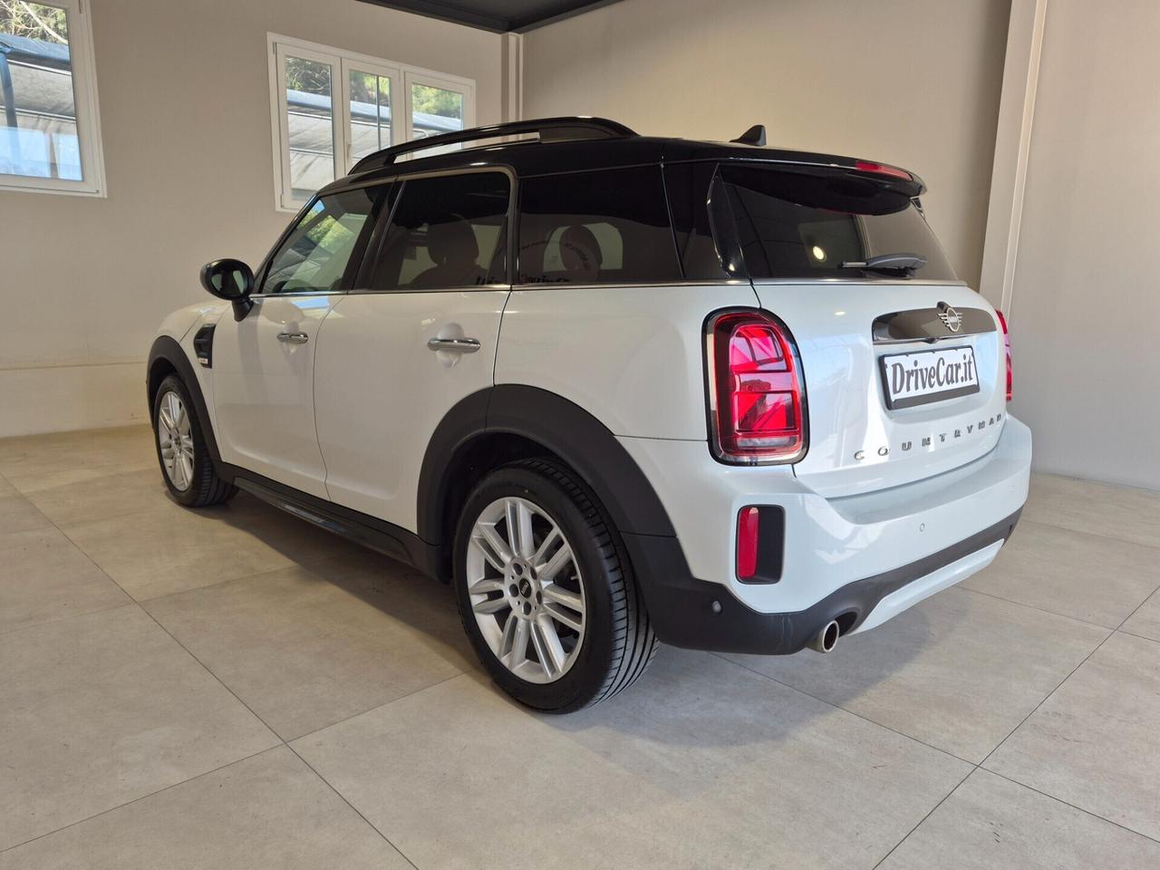 MINI Cooper Countryman PELLE TETTO LED NAVI APPLE CARPLAY RETROCAM.