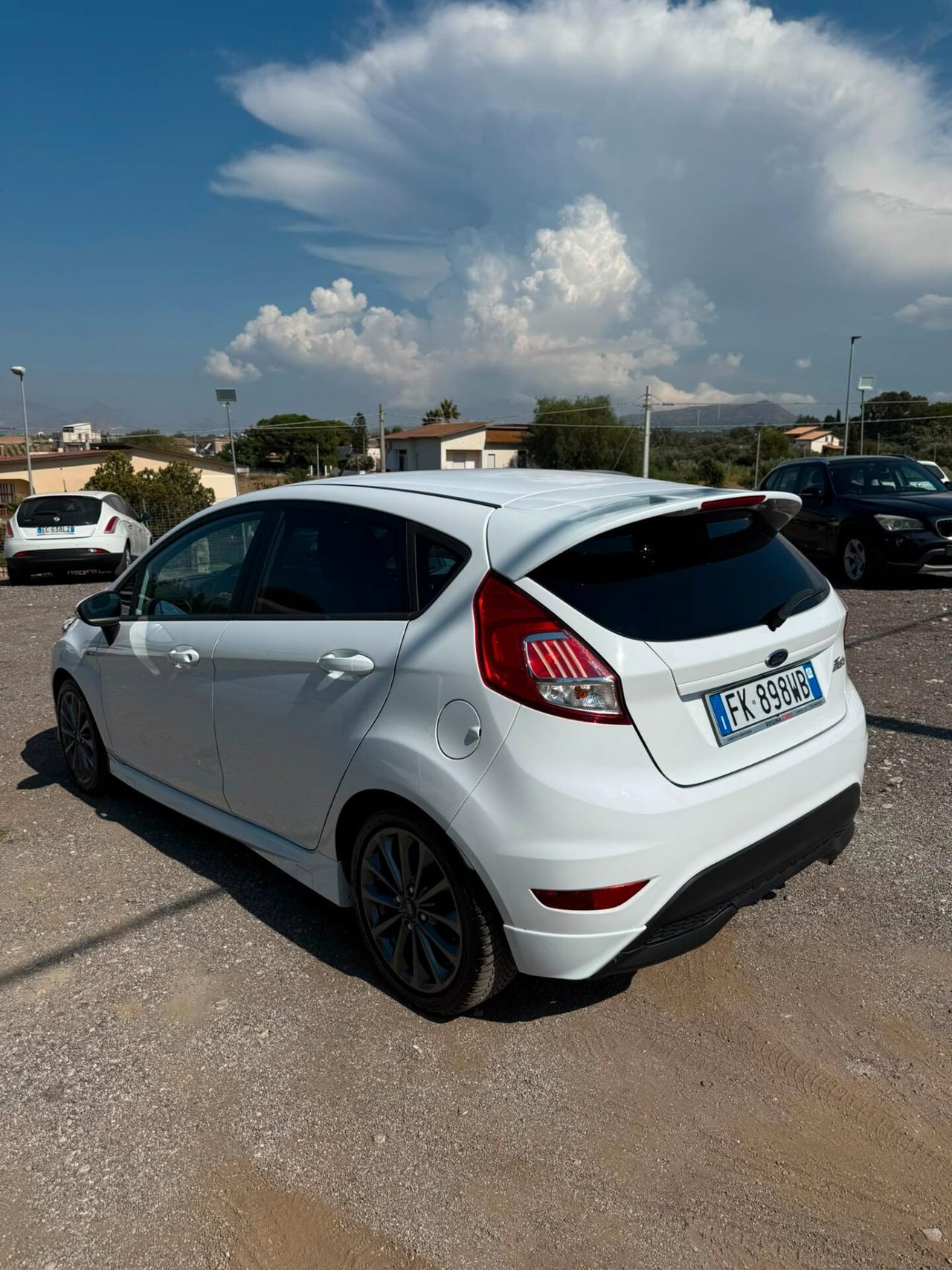 Ford Fiesta 1.5 TDCi 75CV 5 porte ST-Line
