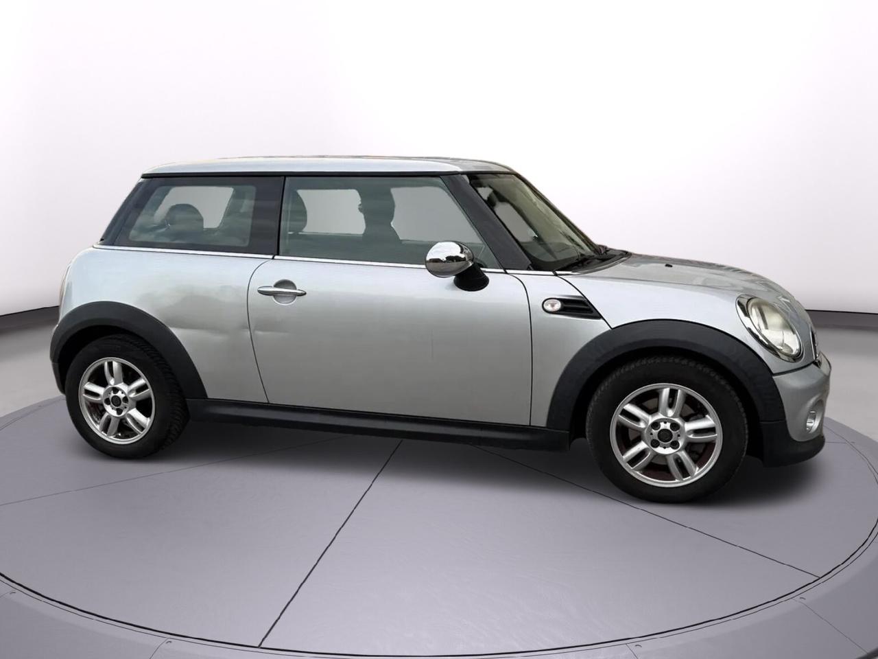 Mini One 1.6 benzina anno 2010 euro 5 neo patentati