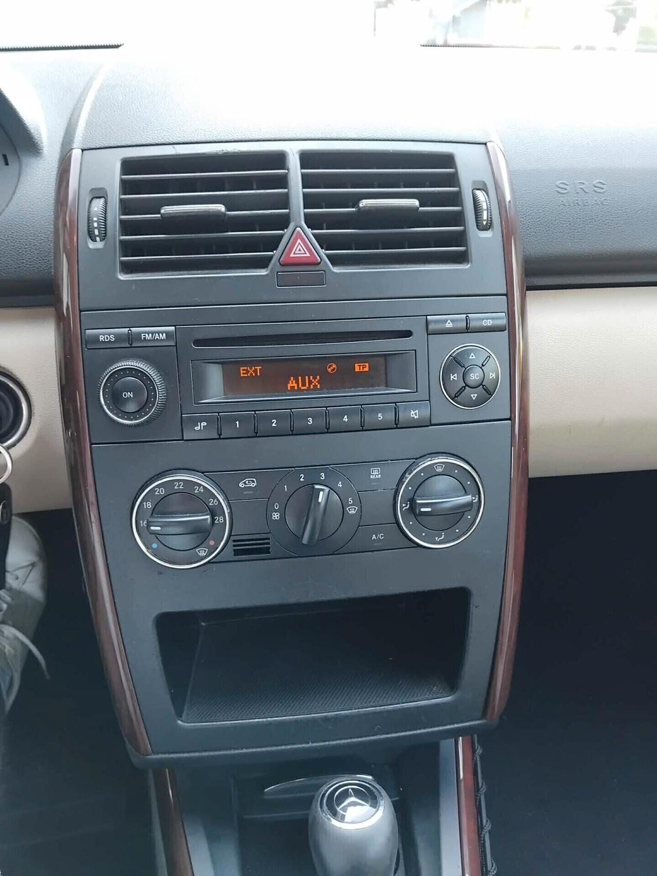 Mercedes-benz A 180 automatica