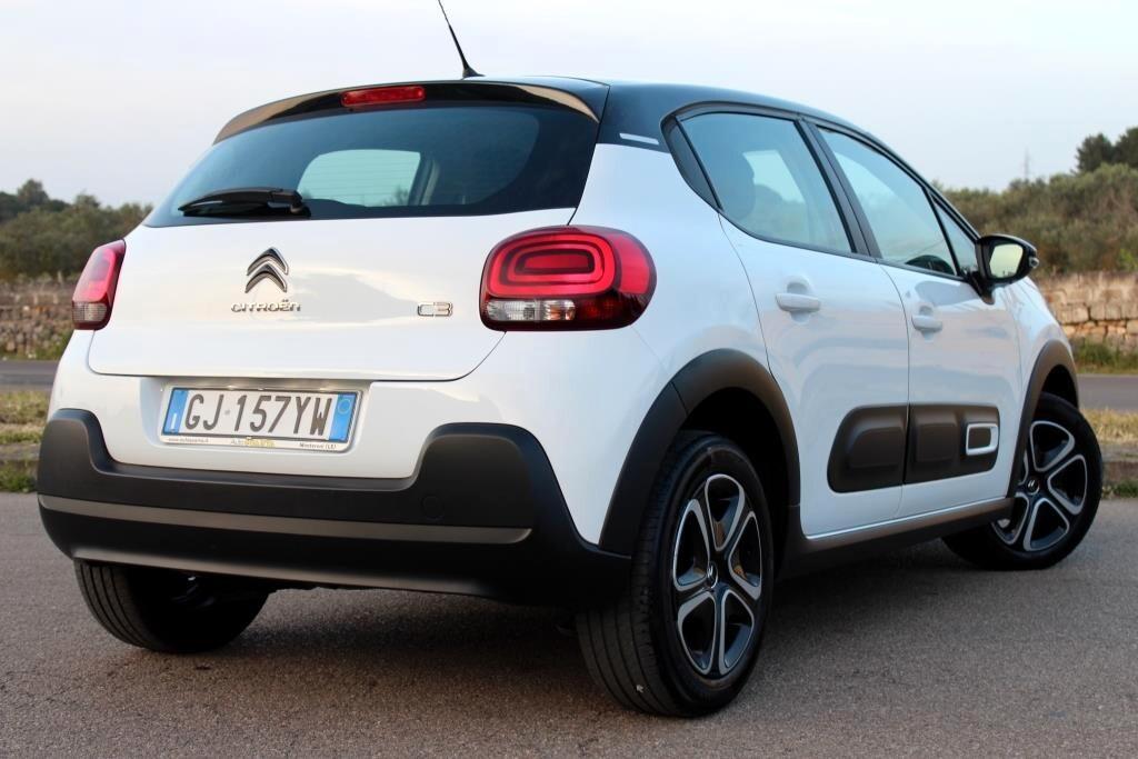 CITROEN C3 1.5 BlueHDi Shine *Bicolore *Carplay