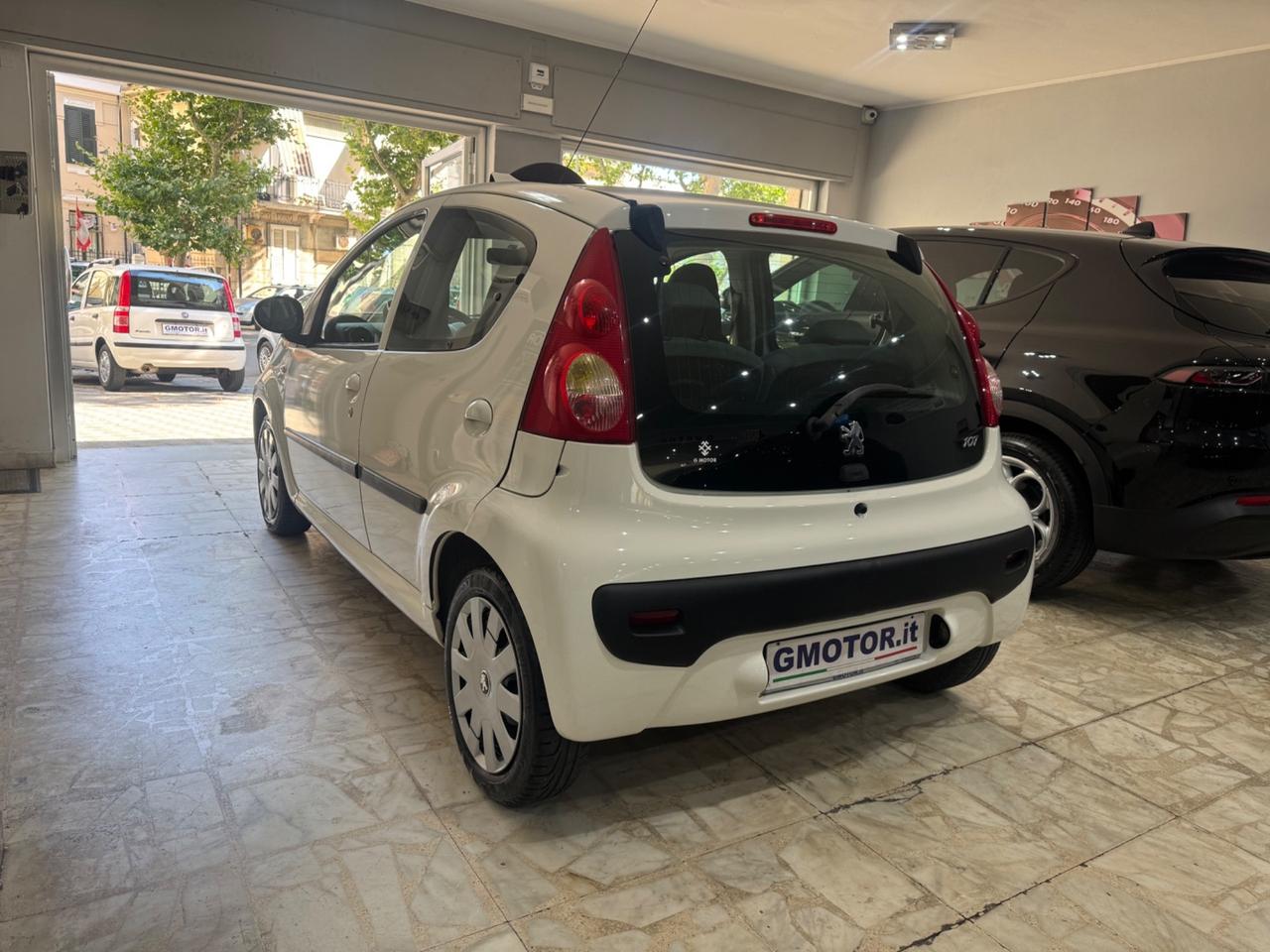 Peugeot 107 1.0 68CV 5p. Sweet Years 2Tronic