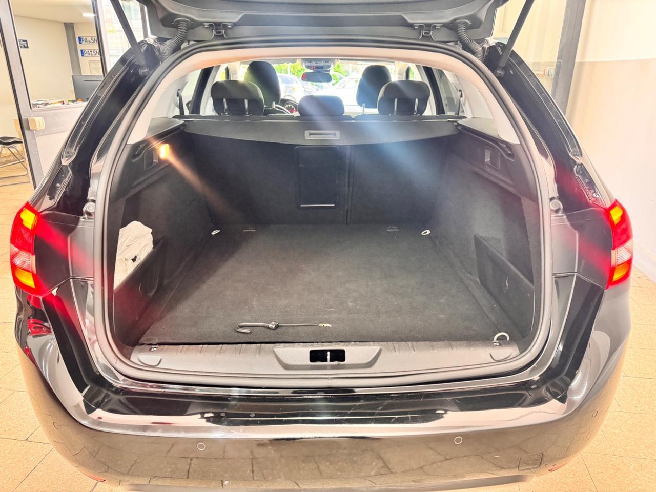 Peugeot 308 1.6 HDi 120 Cv Sw Allure - 12/2017