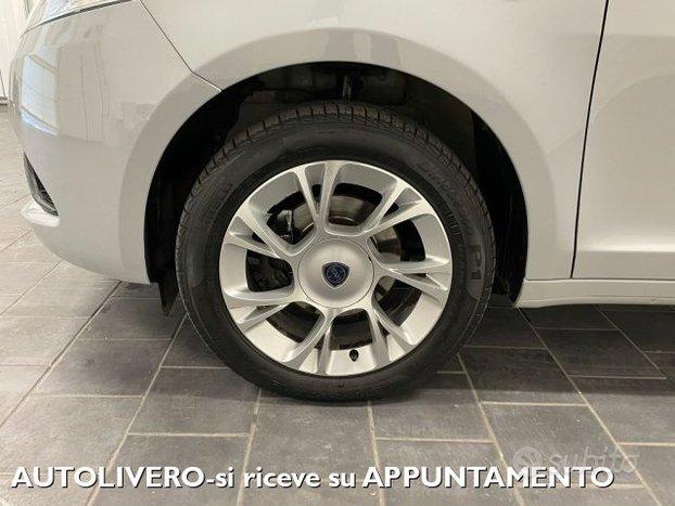 LANCIA Ypsilon 1.2 69 CV 5 porte GPL