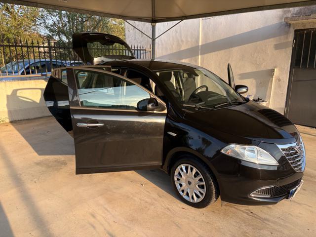 LANCIA Ypsilon 1.2 69 CV 5 porte GOLD OK NEOPATENTATI COME NUOVA