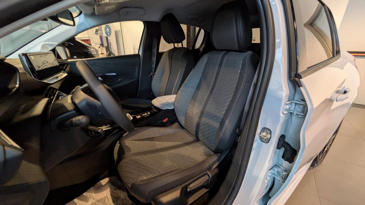 Peugeot 208 100 ALLURE