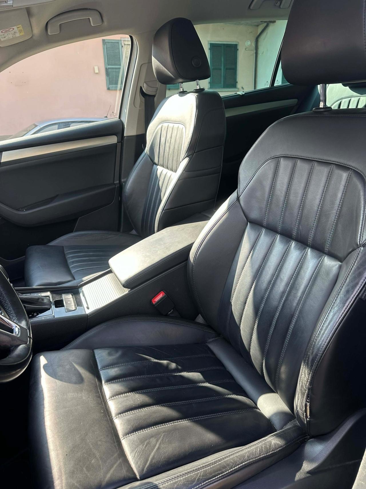 Skoda SUPERB 2.0 TDI 150 CV SCR DSG EXECUTIVE KMCERT UNICOPR