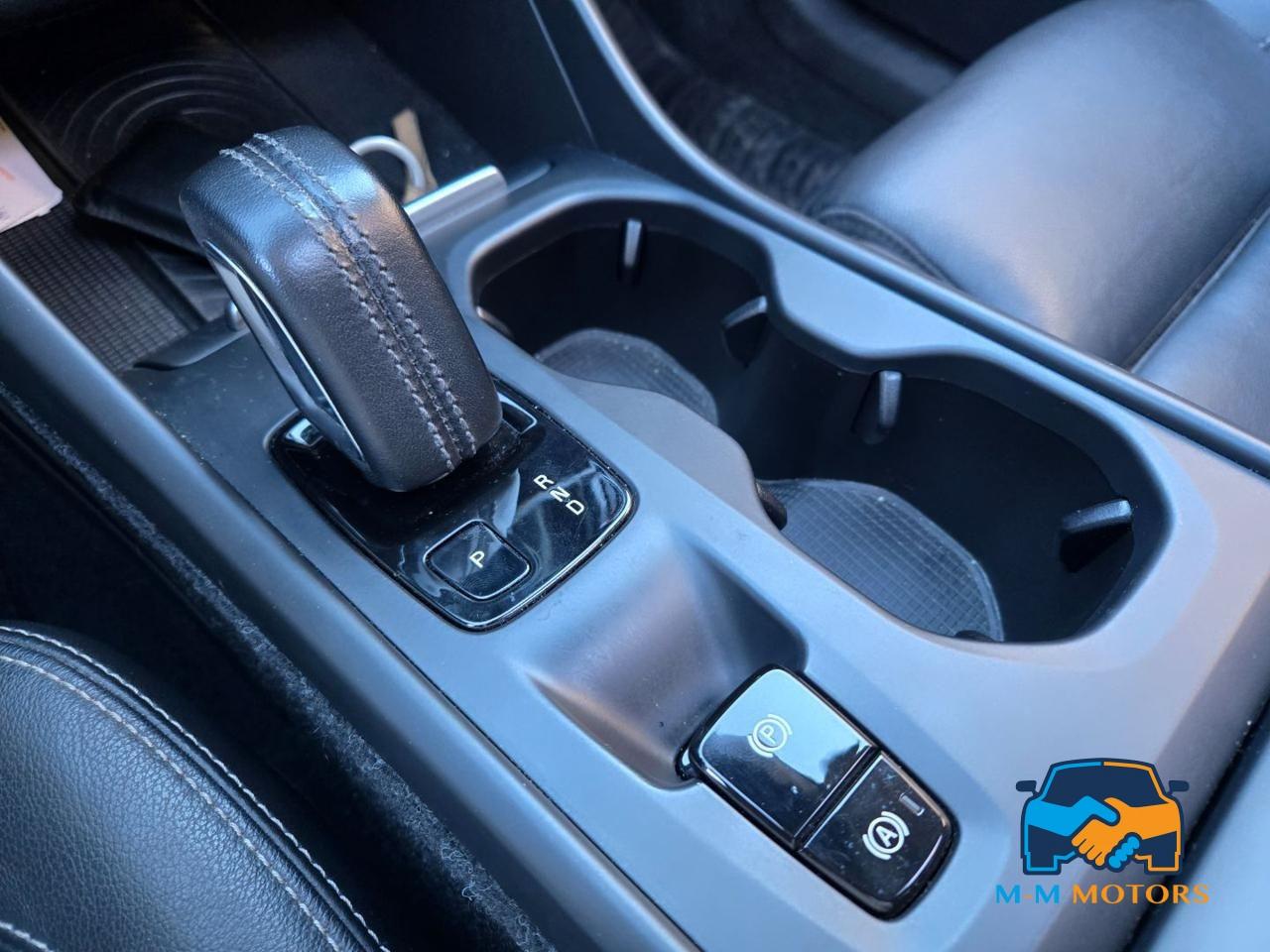 VOLVO XC40 D4 AWD Geartronic Momentum