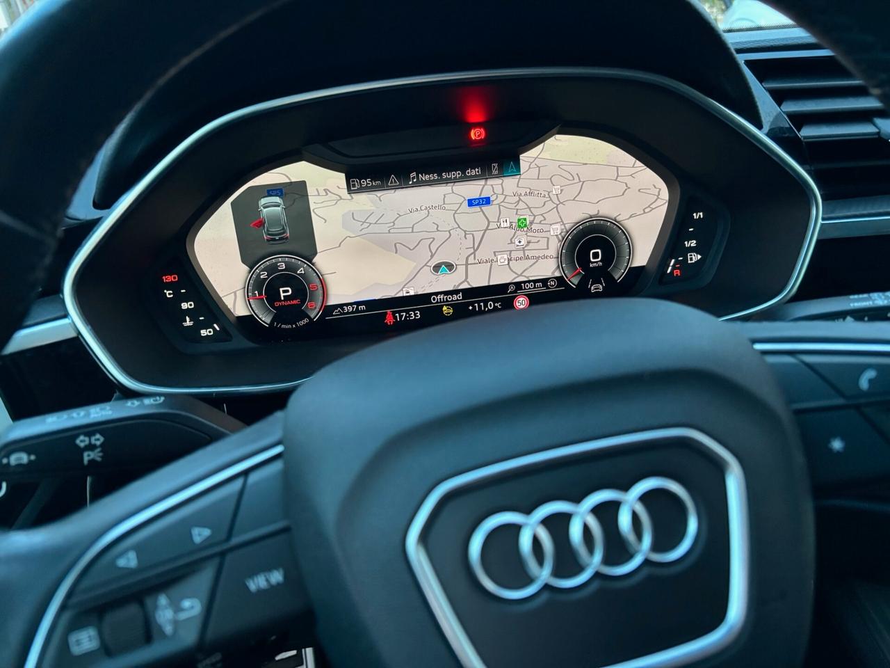 Audi Q3 35 TDI quattro S tronic line edition MY 22 KM 98.000 -BLACK