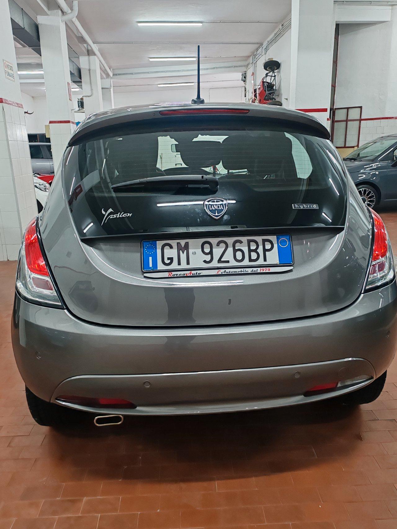 Lancia Ypsilon 1.0 Hybrid Gold 70cv 5pt CARPLAY