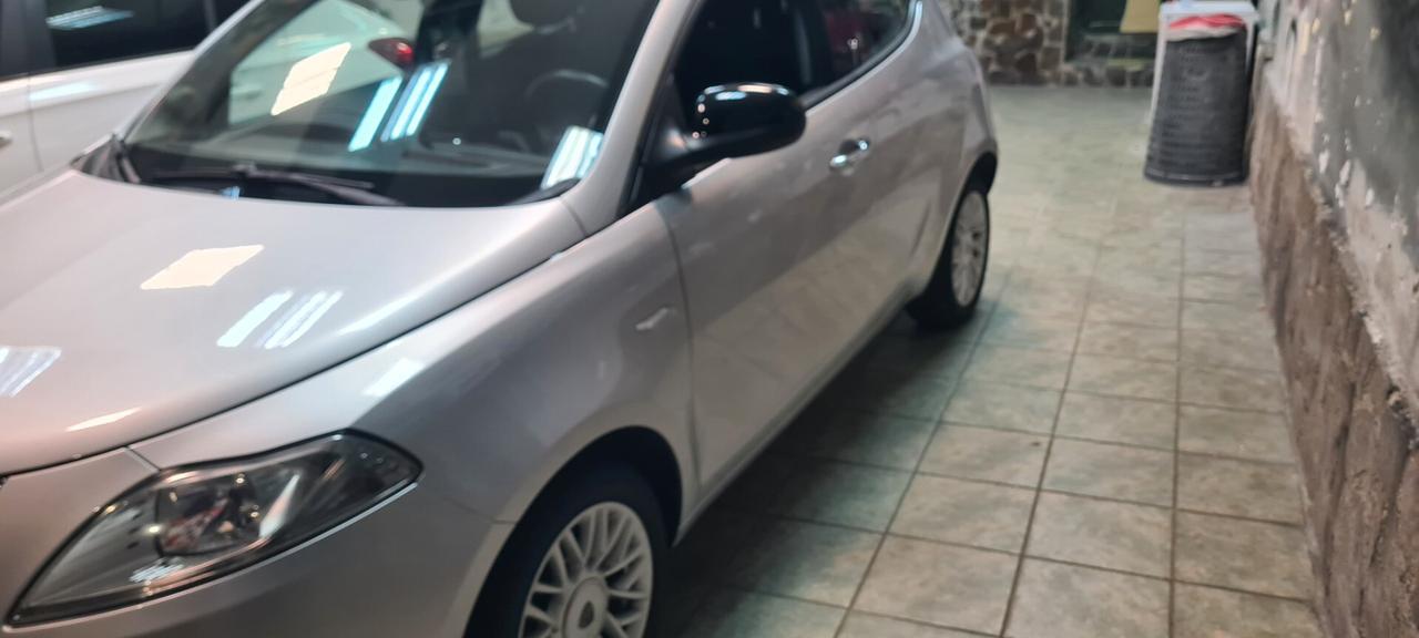 Lancia Ypsilon 1.3 MJT 16V 95 CV 5 porte S&S Gold