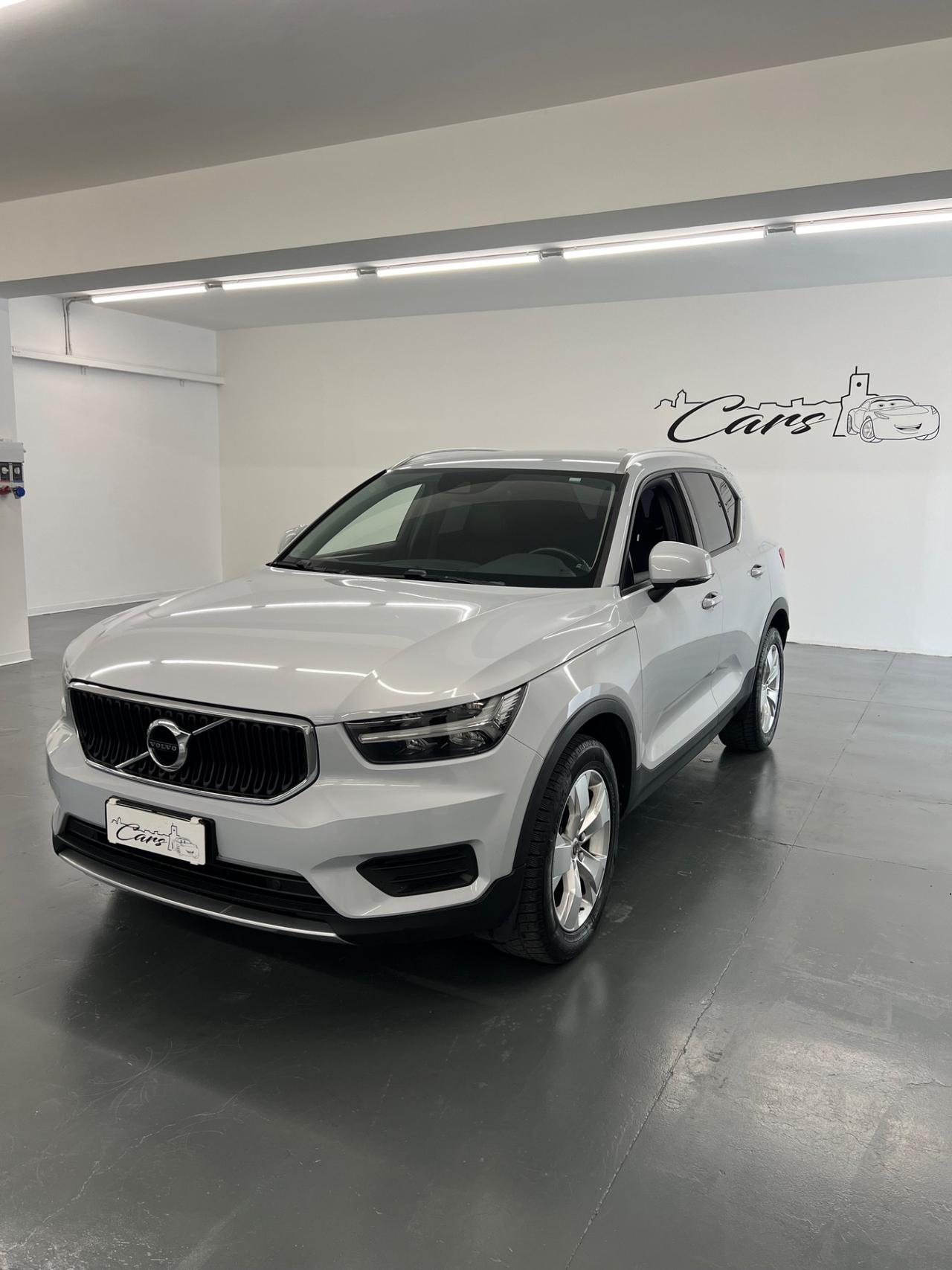 Volvo XC40 D4 AWD Geartronic Momentum