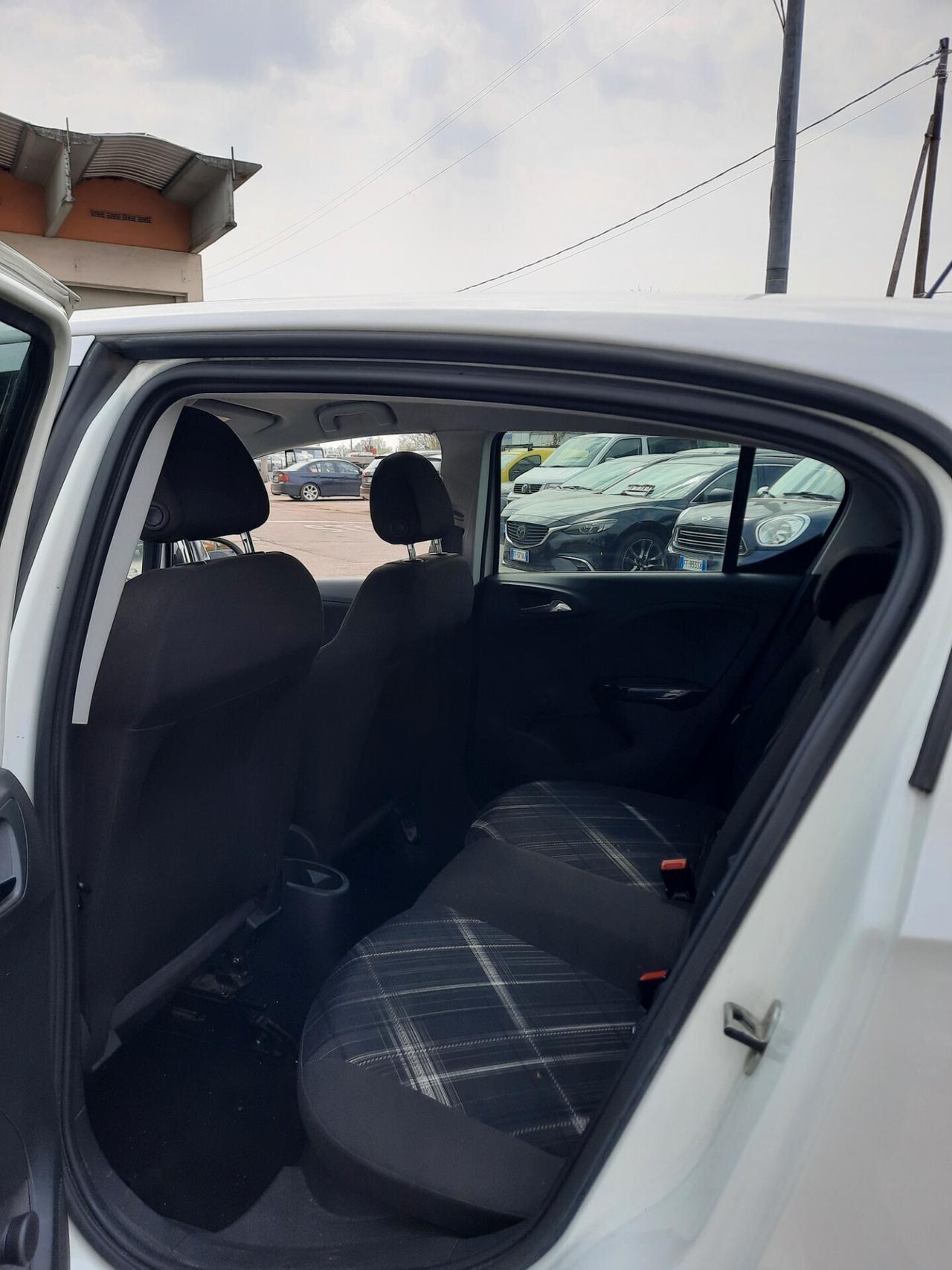 Opel Corsa 1.2 5 porte Innovation OK NEOPATENTATI