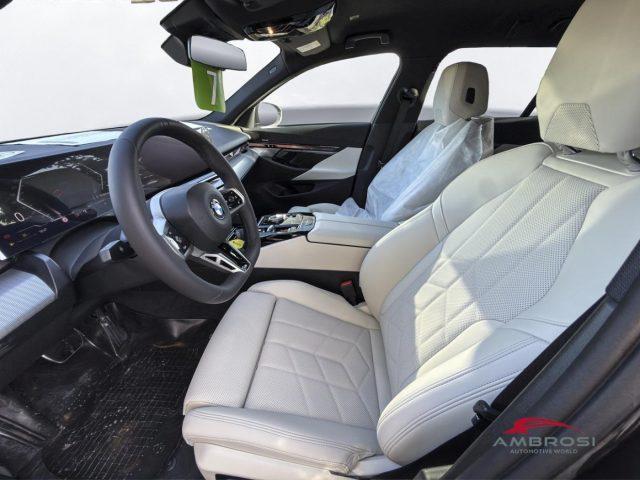 BMW 520 Serie 5 d xDrive Touring Msport Travel Package