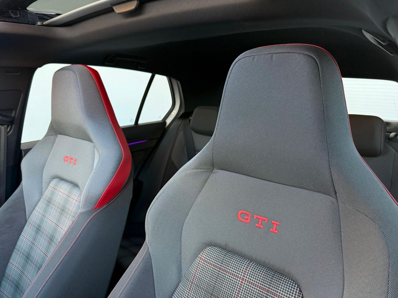 New Volkswagen Golf 8.5 GTI 2.0 TSI 265 CV