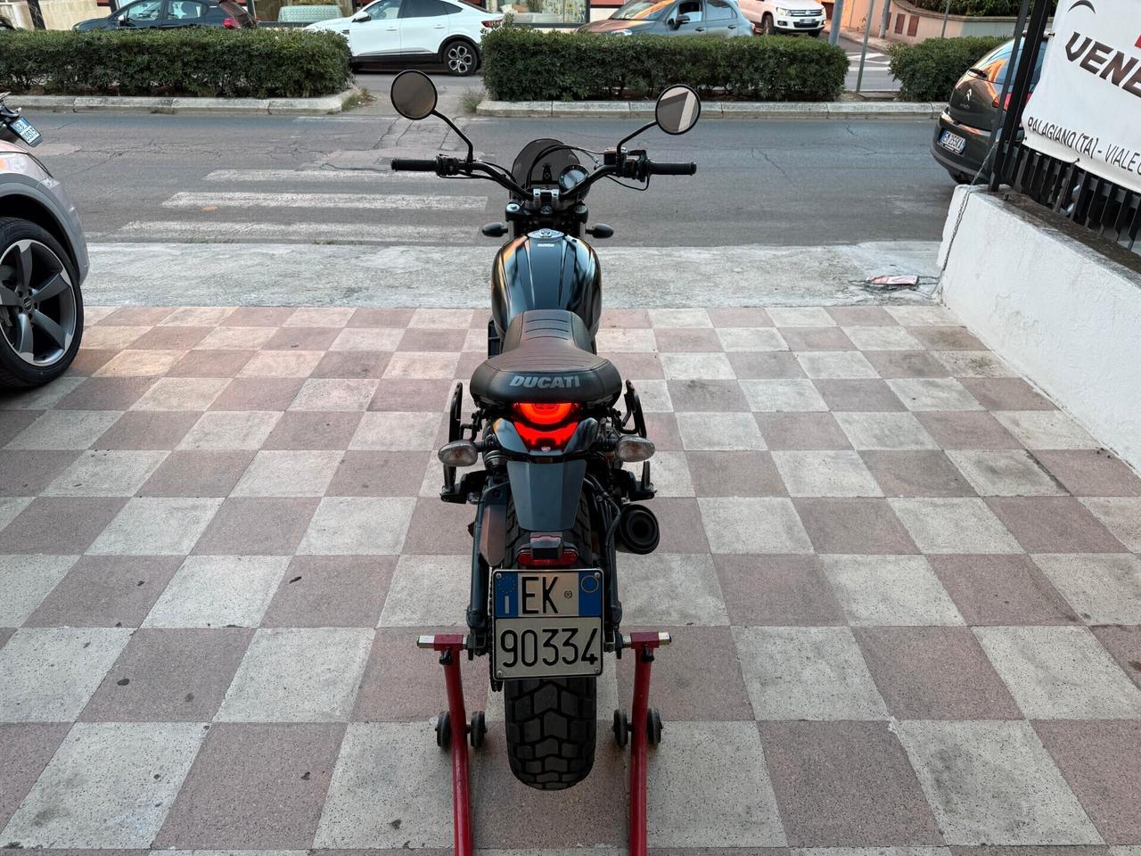 DUCATI SCRAMBLER 400