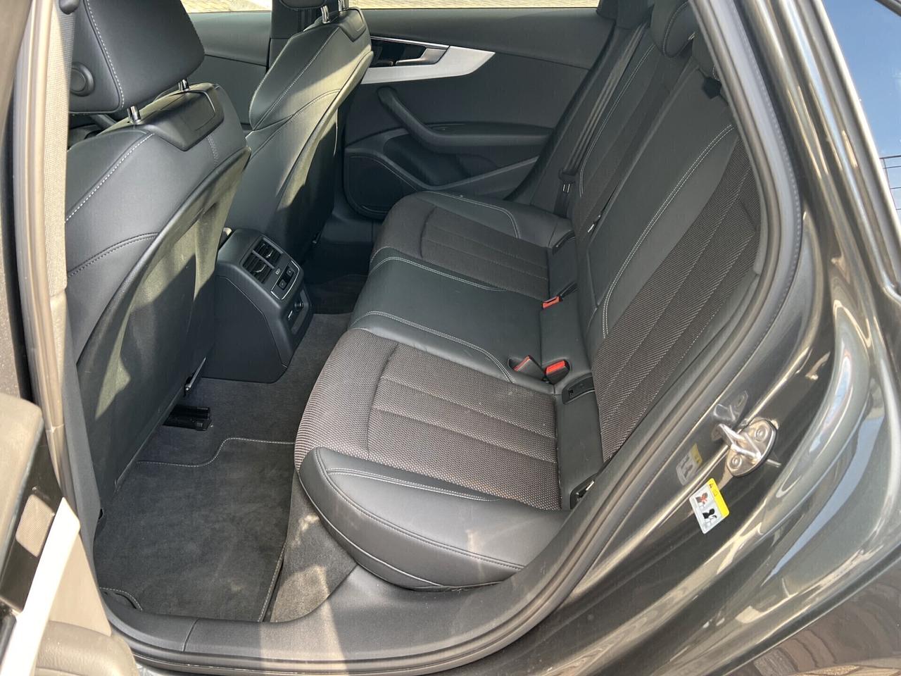 Audi A4 40 TDI S tronic S line edition Berlina