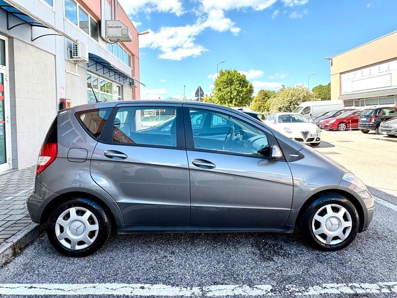 Mercedes classe A160 neopatentati
