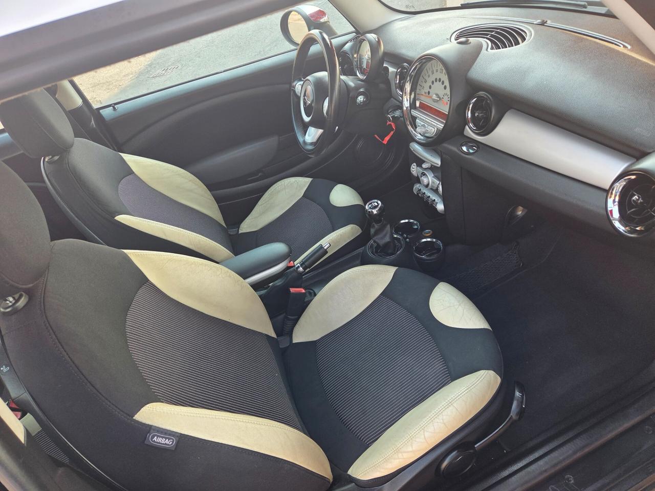 Mini Cooper 1.6 tdiCooper D 2010