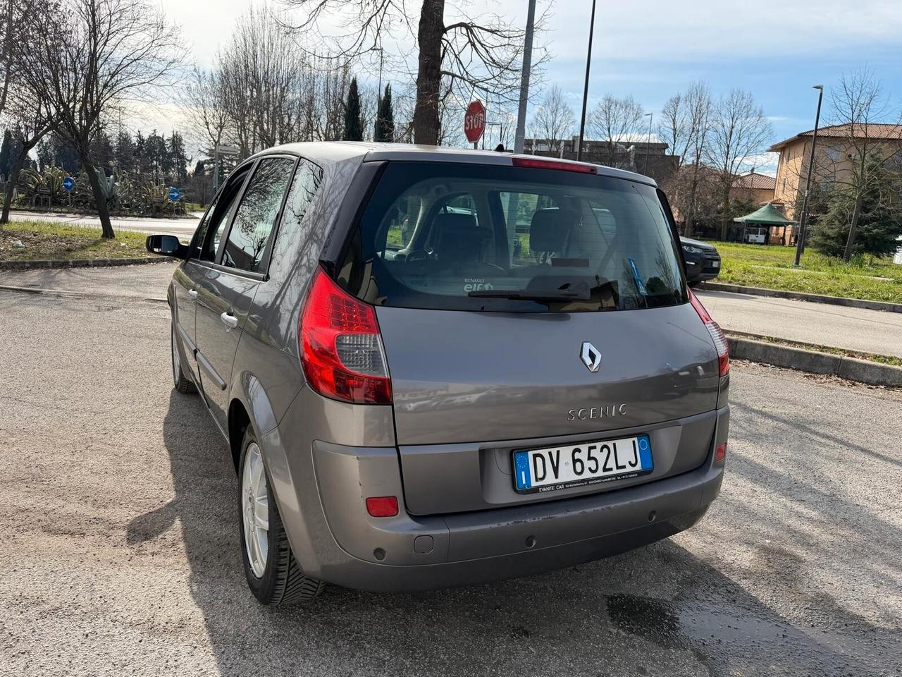 Renault Scenic Grand Scénic 1.6 16V GPL Serie Speciale PlayStation Portable