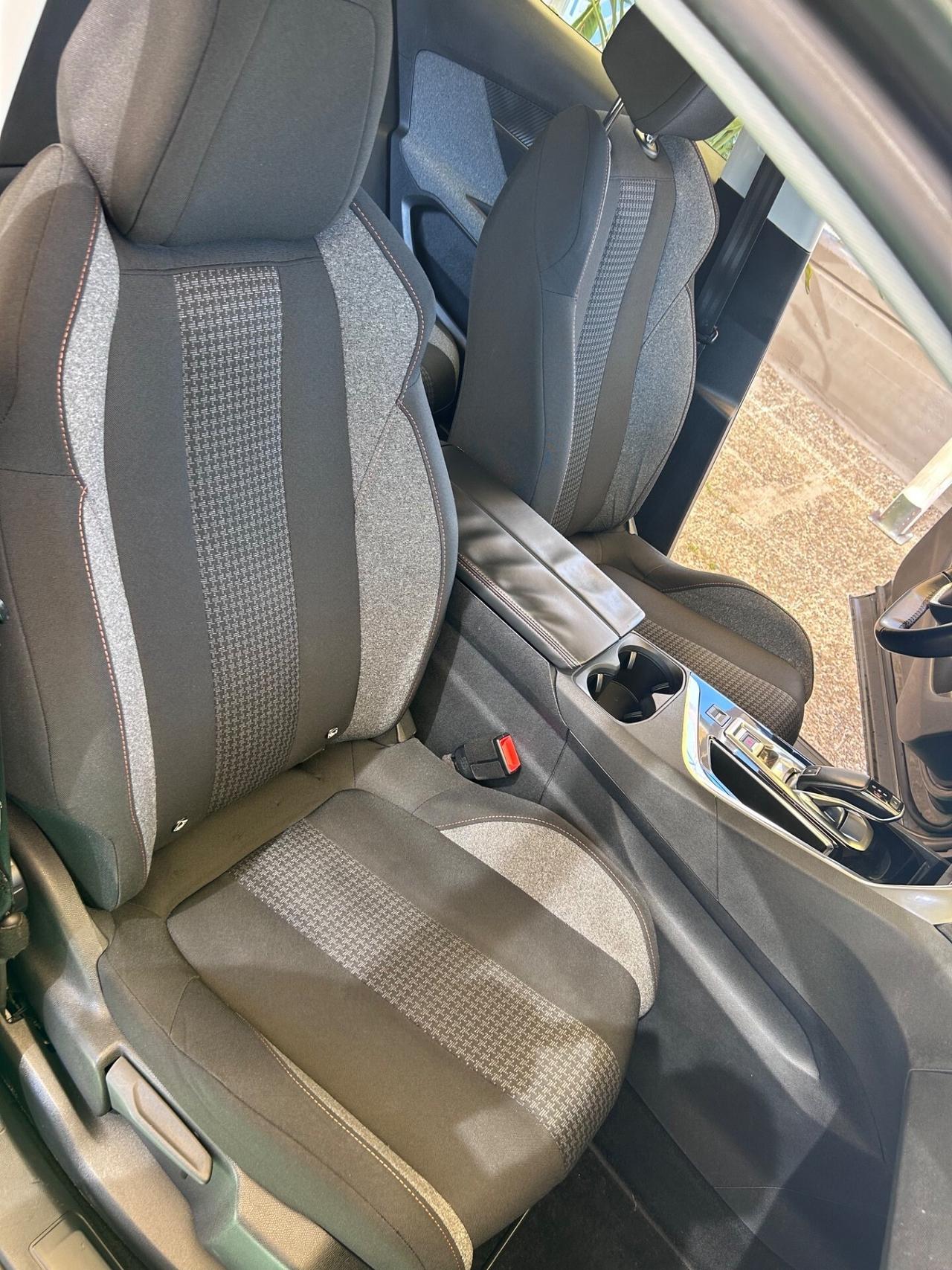 Peugeot 3008 BlueHDi 120 S&S Business