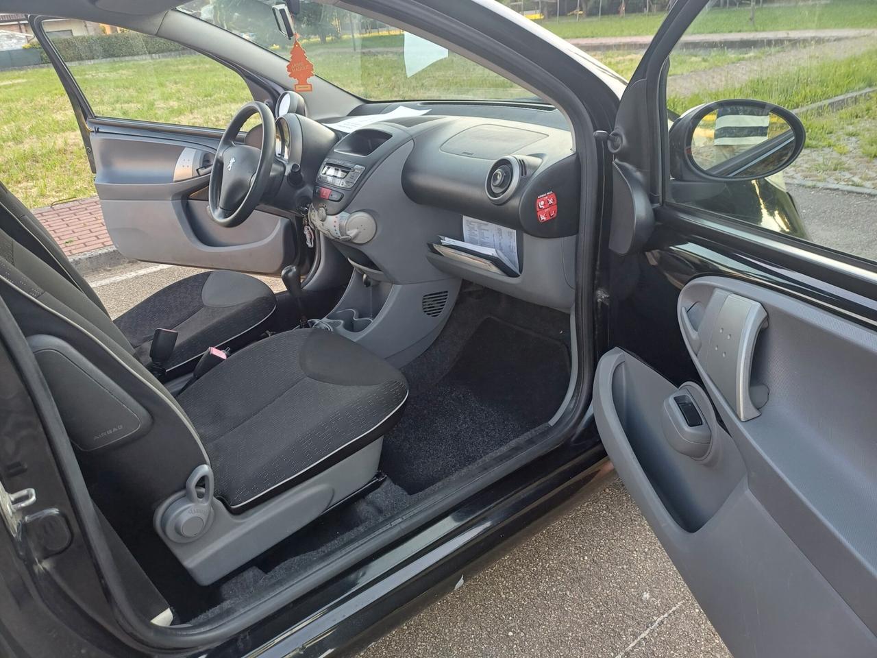 Peugeot 107 1.0 68CV 3p. Sweet Years