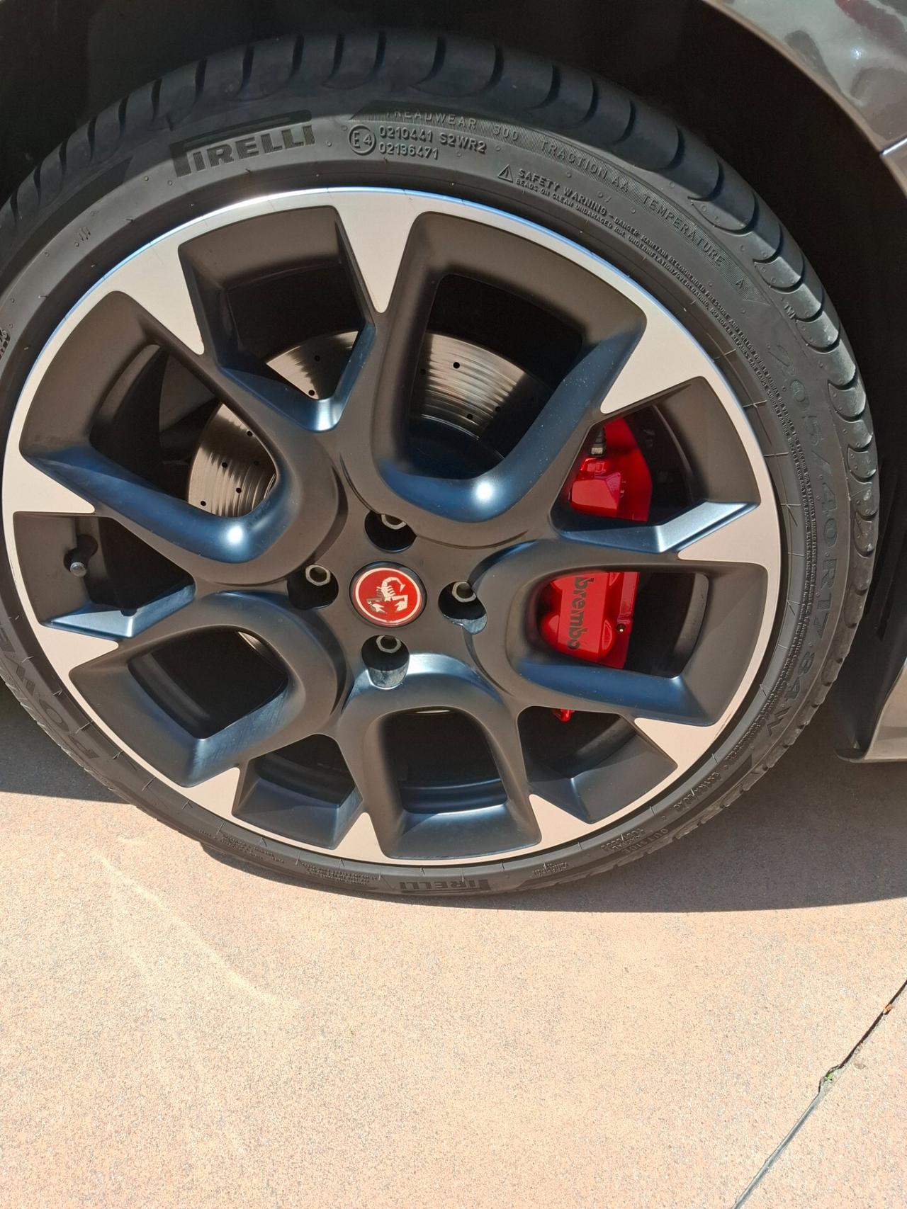 Abarth 595 1.4 Turbo T-Jet 180 CV Competizione