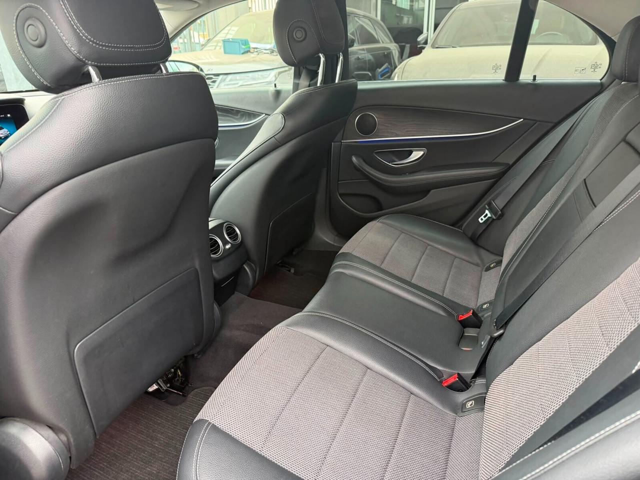 Mercedes-Benz E 200 Berlina d Business Sport