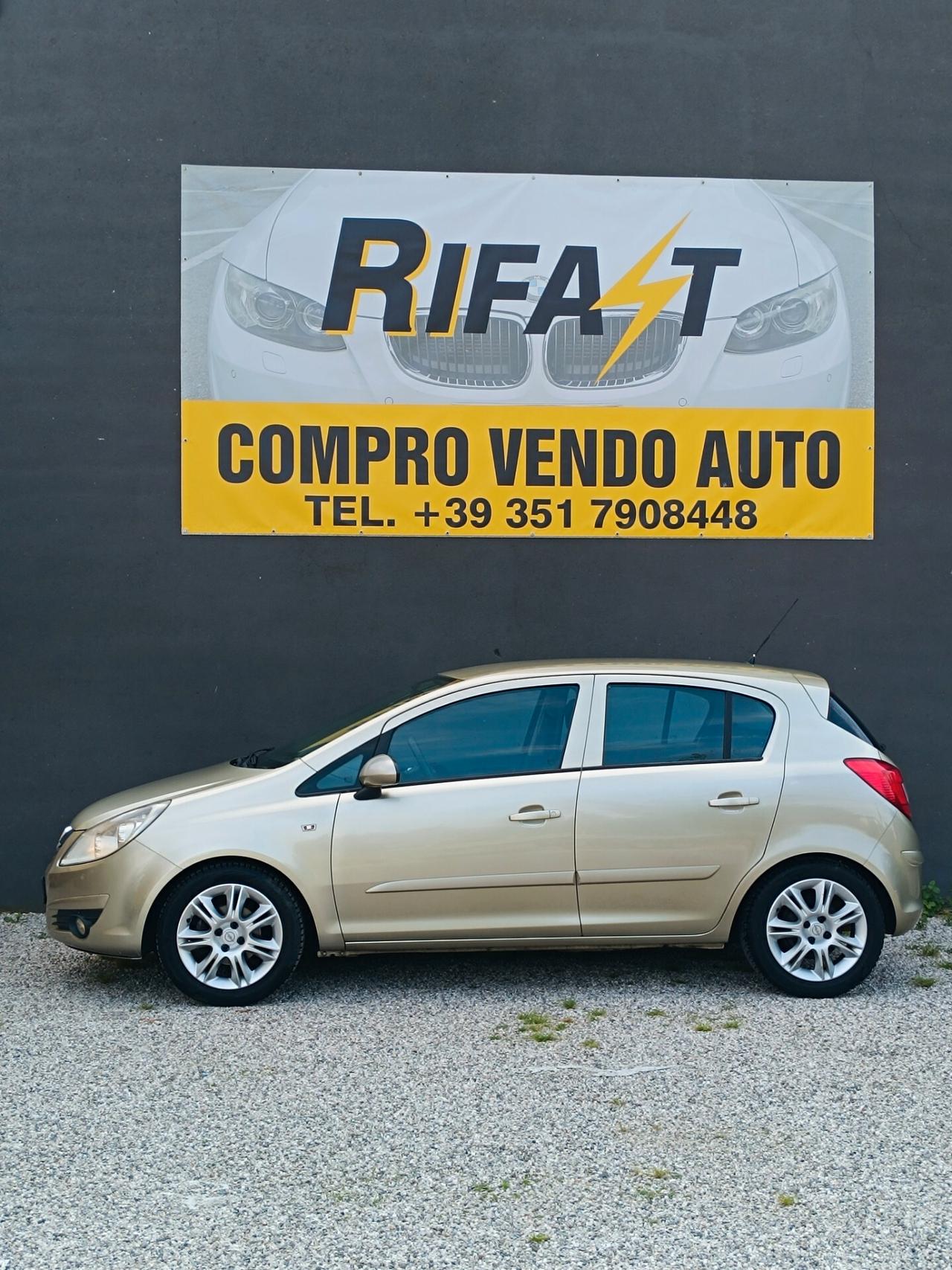 Opel Corsa 1.2 5 porte Cosmo