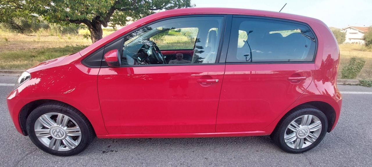 VOLKSWAGEN UP BENZINA/METANO DI SERIE TELEFONO LEGA PELLE SENSORI IMPECCABILE
