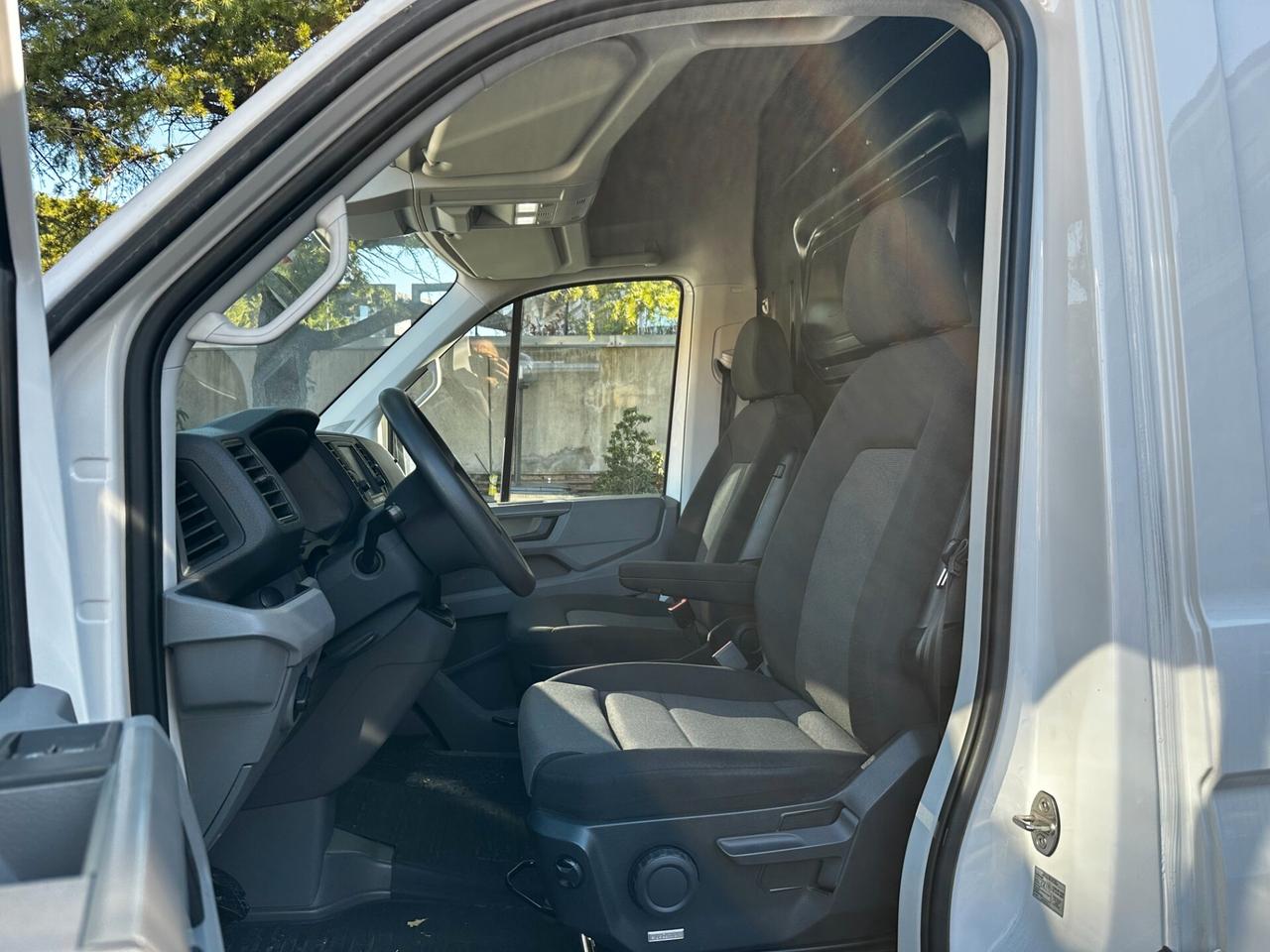 Volkswagen Crafter 35q. 2.0 TDI 140CV. _ LANG