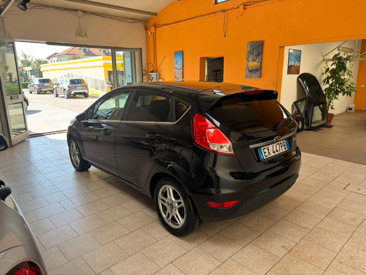 Ford Fiesta 1.5 TDCi 75CV 5 porte Titanium