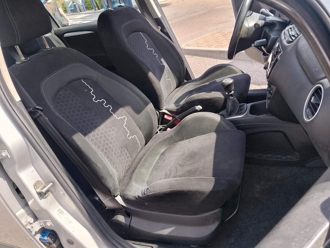 Fiat Punto 1.4 8V 5 porte Natural Power Street