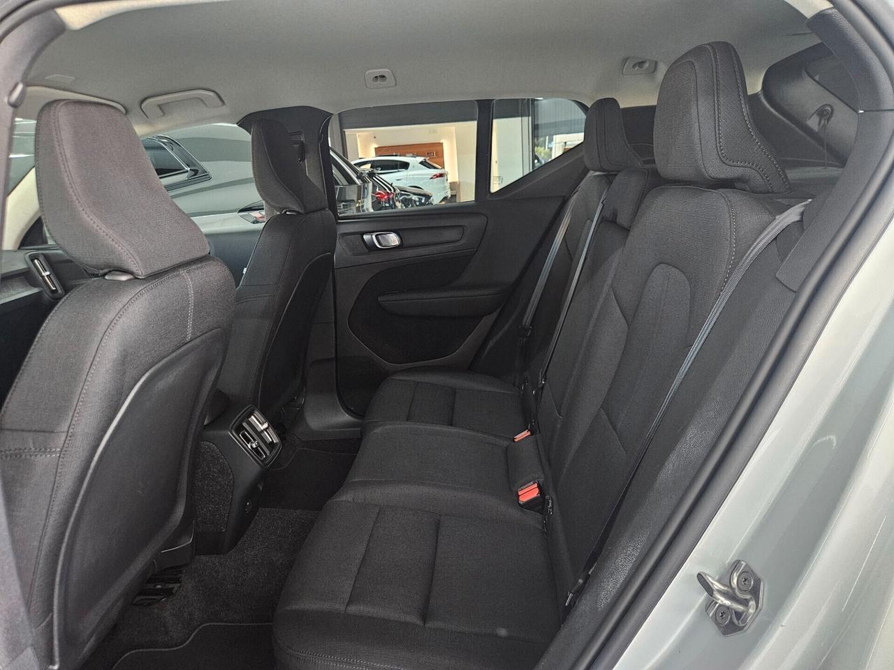 Volvo XC40 2.0 Business awd my20 - IVA ESPOSTA