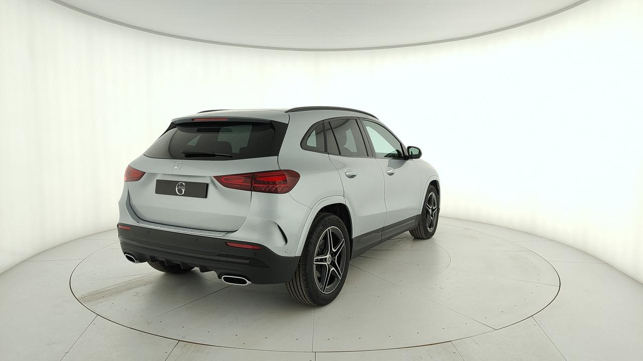 Mercedes-Benz GLA 200 d automatic