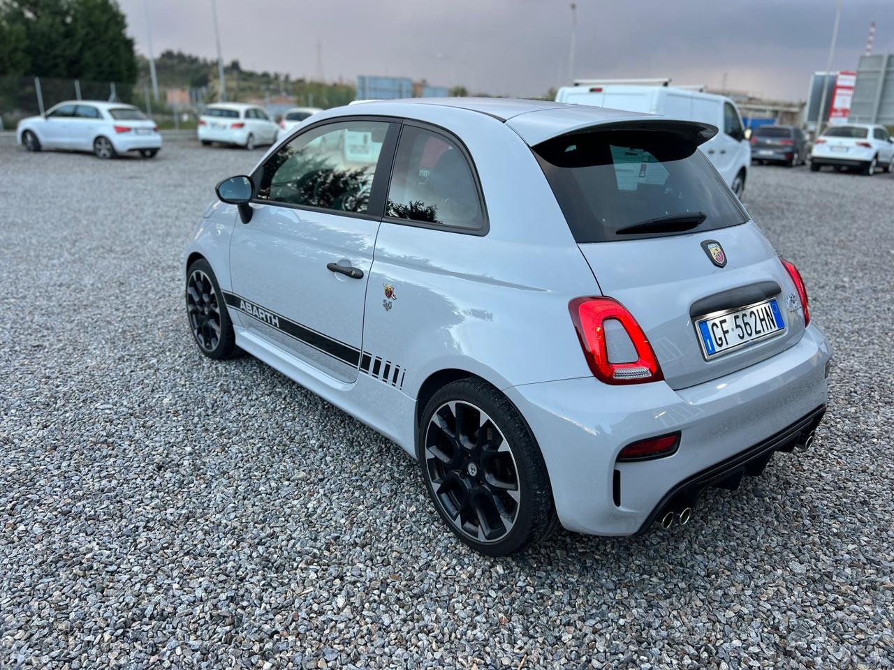 Abarth 595 1.4 Turbo T-Jet 180 CV Competizione