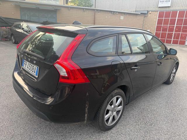 VOLVO V60 D2 1.6 Summum senza nessun lavoro da fare