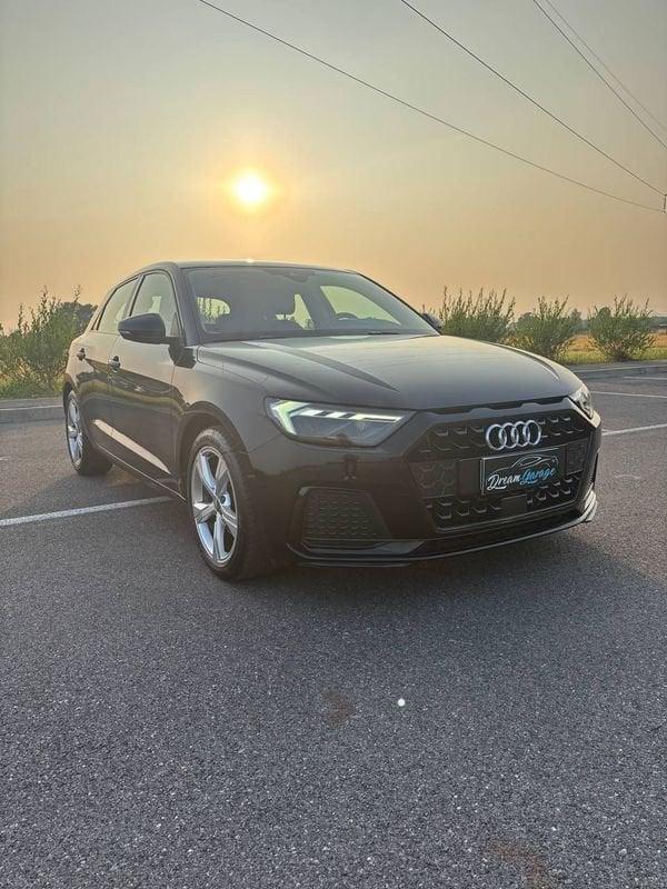 Audi A1 NEOP. BOOK SERVICE AUDI
