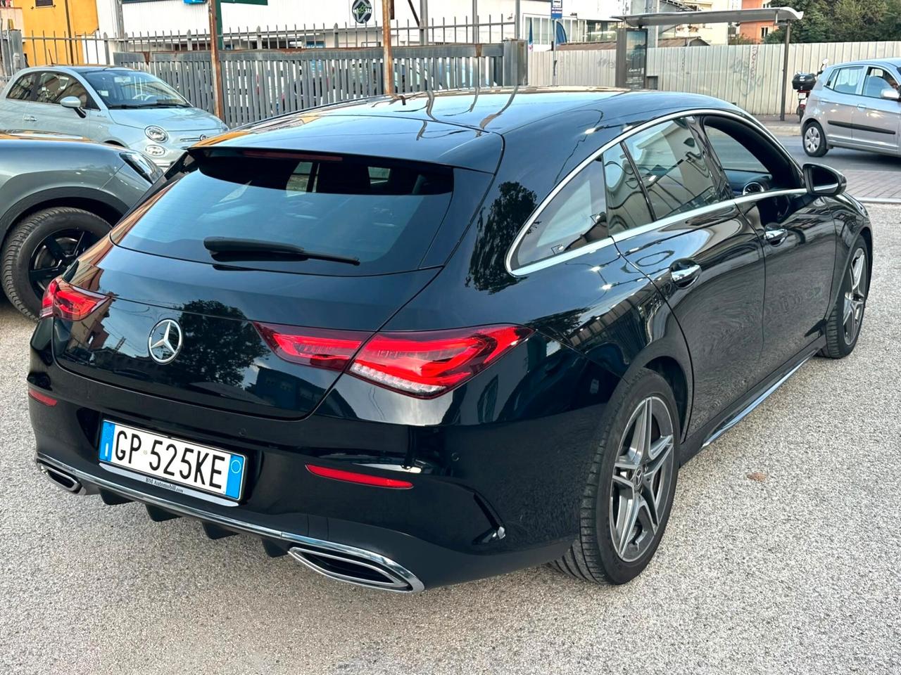 MERCEDES CLA 180D SHOOTING BRAKE PREMIUM AMG - AUTO - KAMERA - NAVI - LED