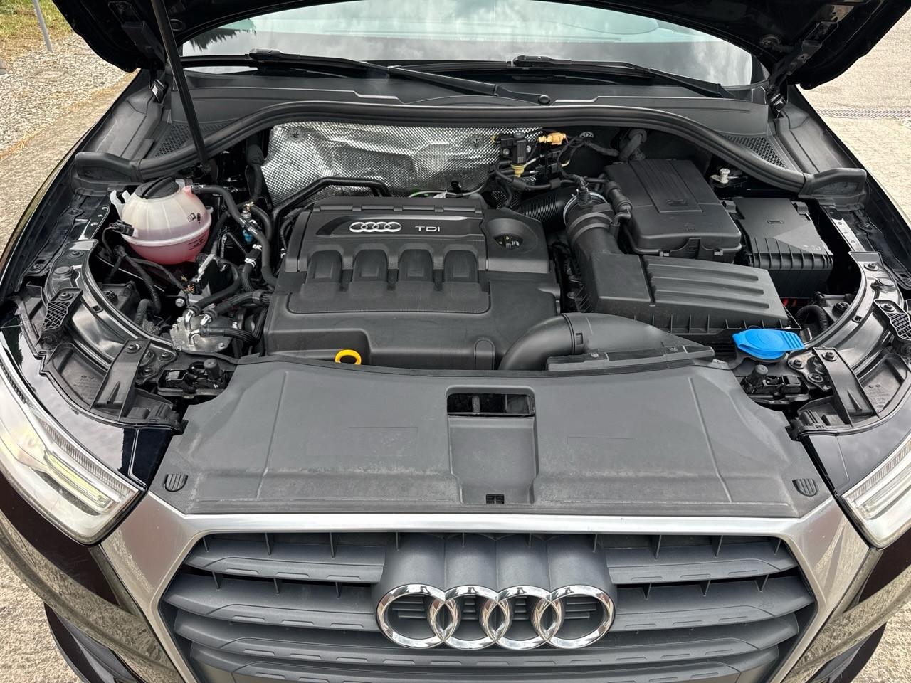 Audi Q3 2.0 TDI 120 CV Business SI PERMUTE