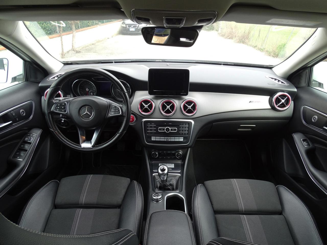 Mercedes-Benz GLA 180 Sport PACCHETTO AMG SPECIAL EDITION