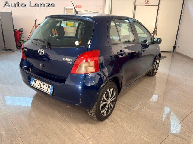TOYOTA Yaris 1.3 5 porte Luna ADATTA A NEOPATENTATI