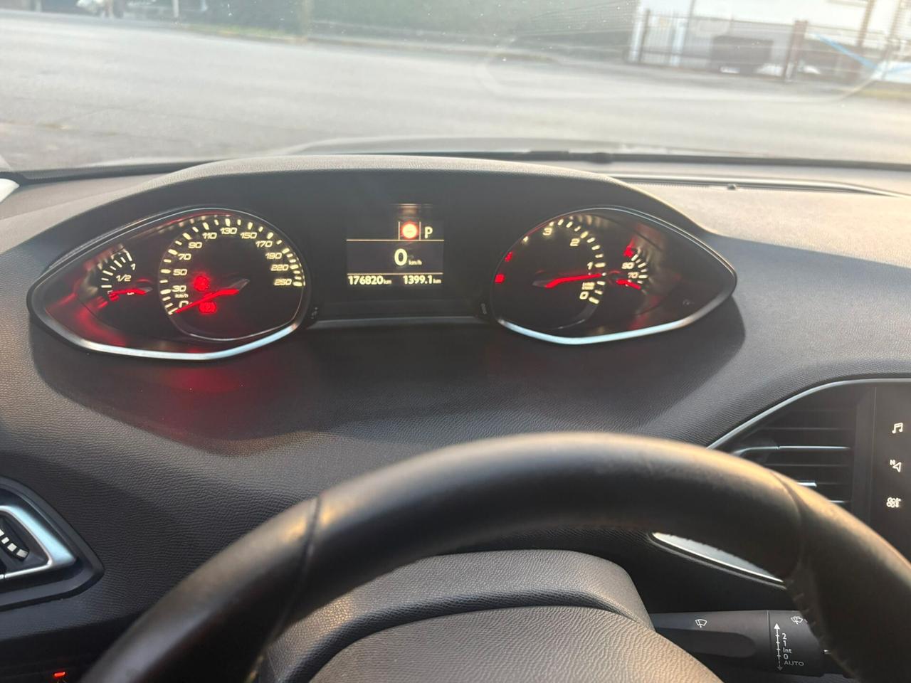 Peugeot 308 BlueHDi 120 S&S EAT6 Allure